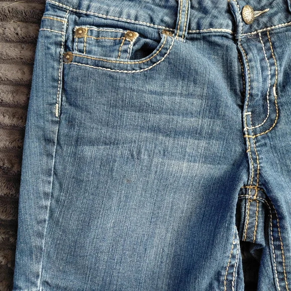 Women's Classic Blue Jean Shorts - Picture 2 of 8